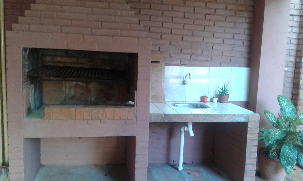 La Casa De Pedro Hostel Encarnación Εξωτερικό φωτογραφία